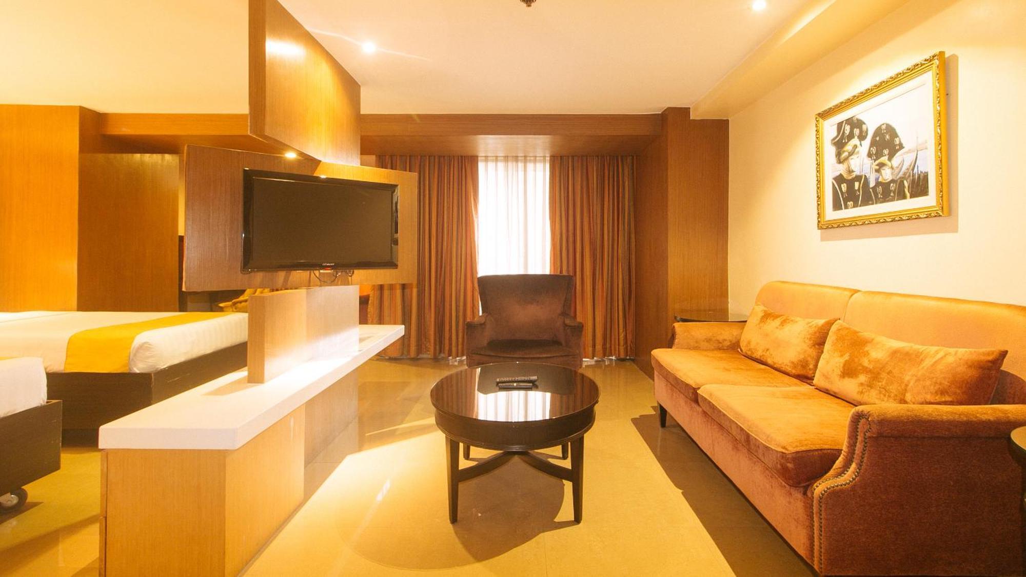 Torre Venezia Suites Quezon City Exterior photo