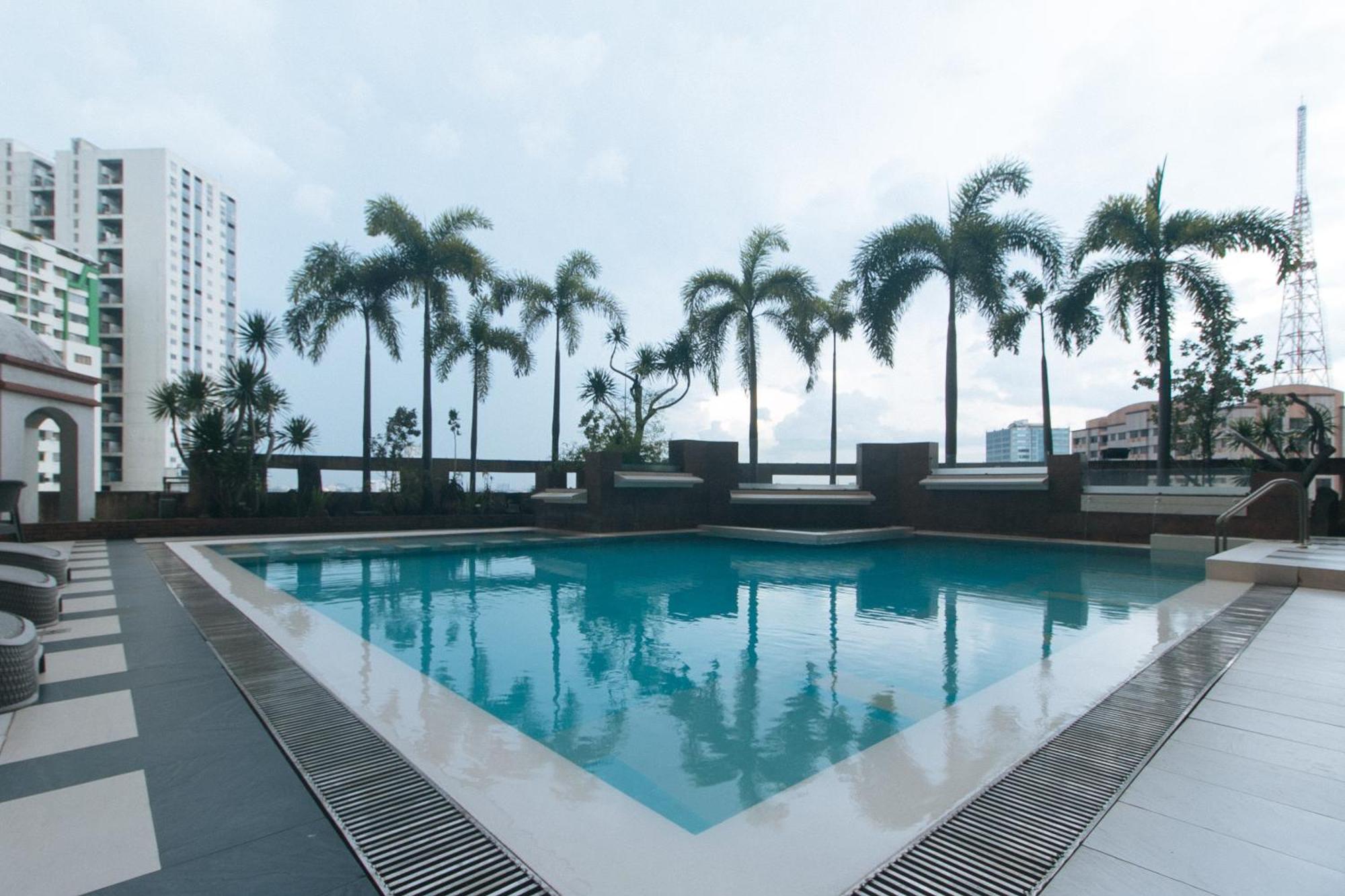 Torre Venezia Suites Quezon City Exterior photo