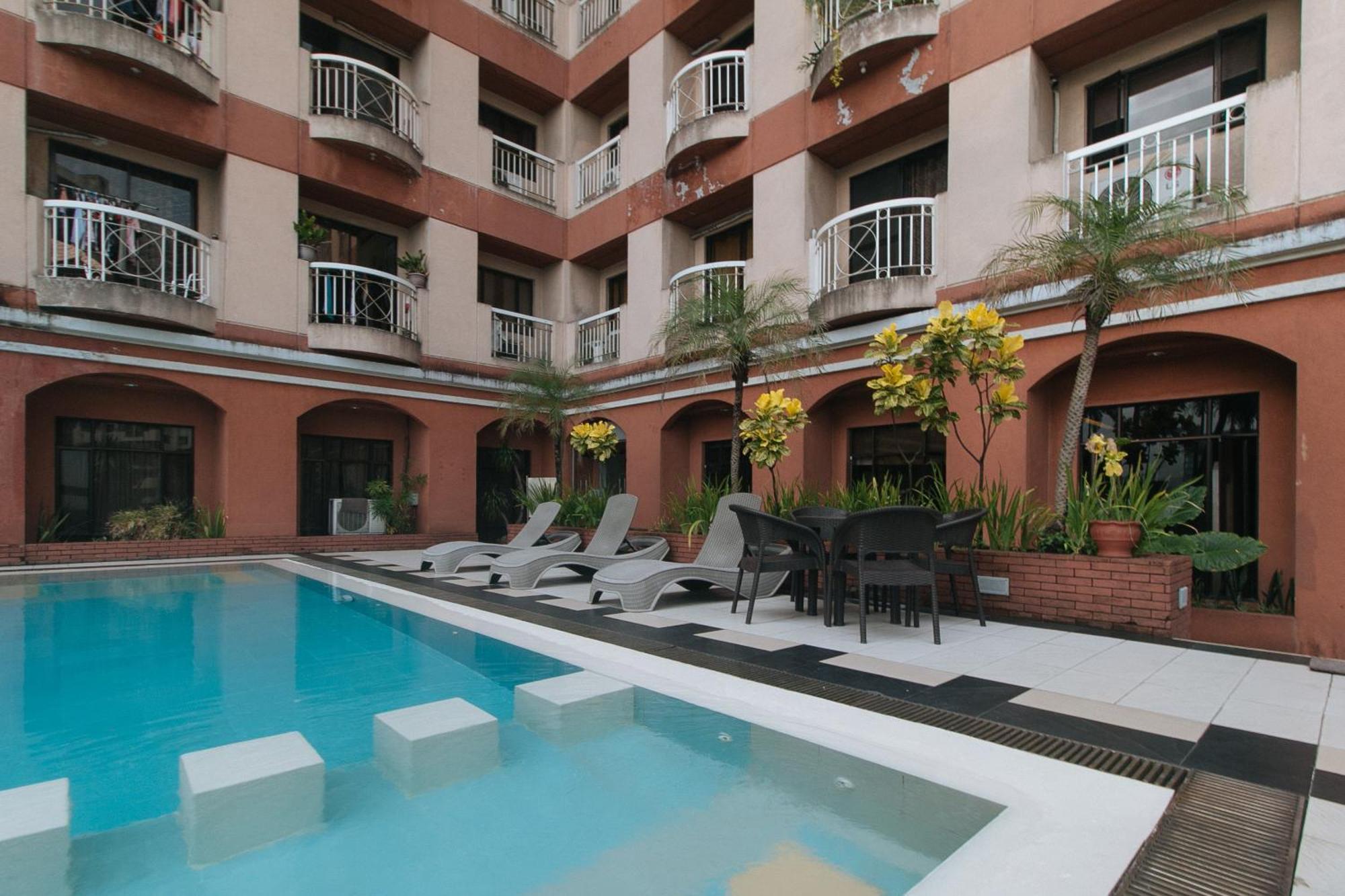 Torre Venezia Suites Quezon City Exterior photo
