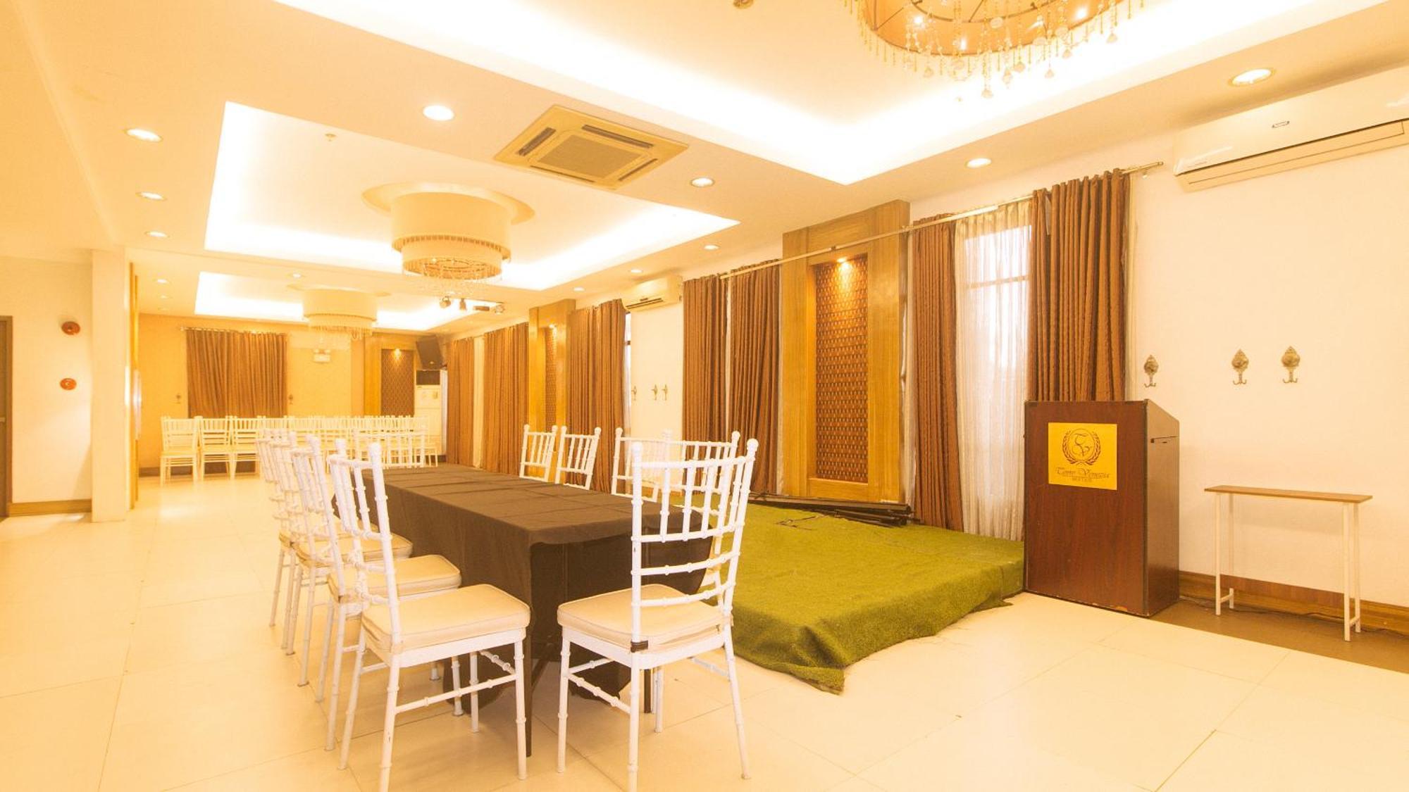 Torre Venezia Suites Quezon City Exterior photo
