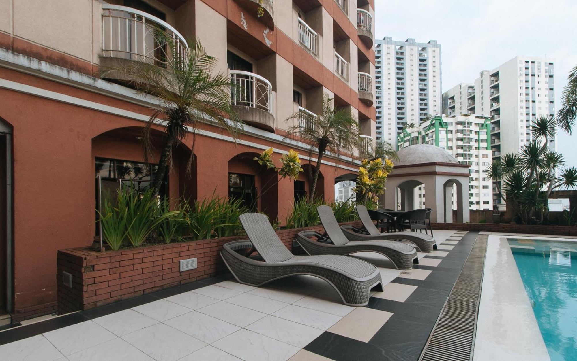 Torre Venezia Suites Quezon City Exterior photo