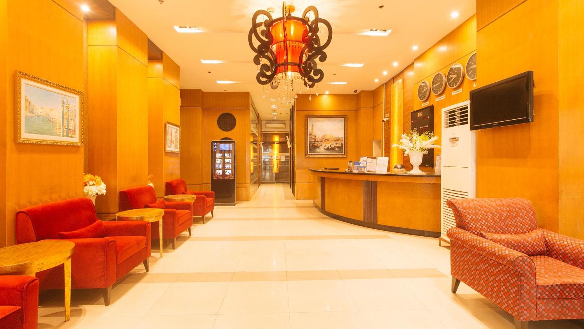 Torre Venezia Suites Quezon City Exterior photo